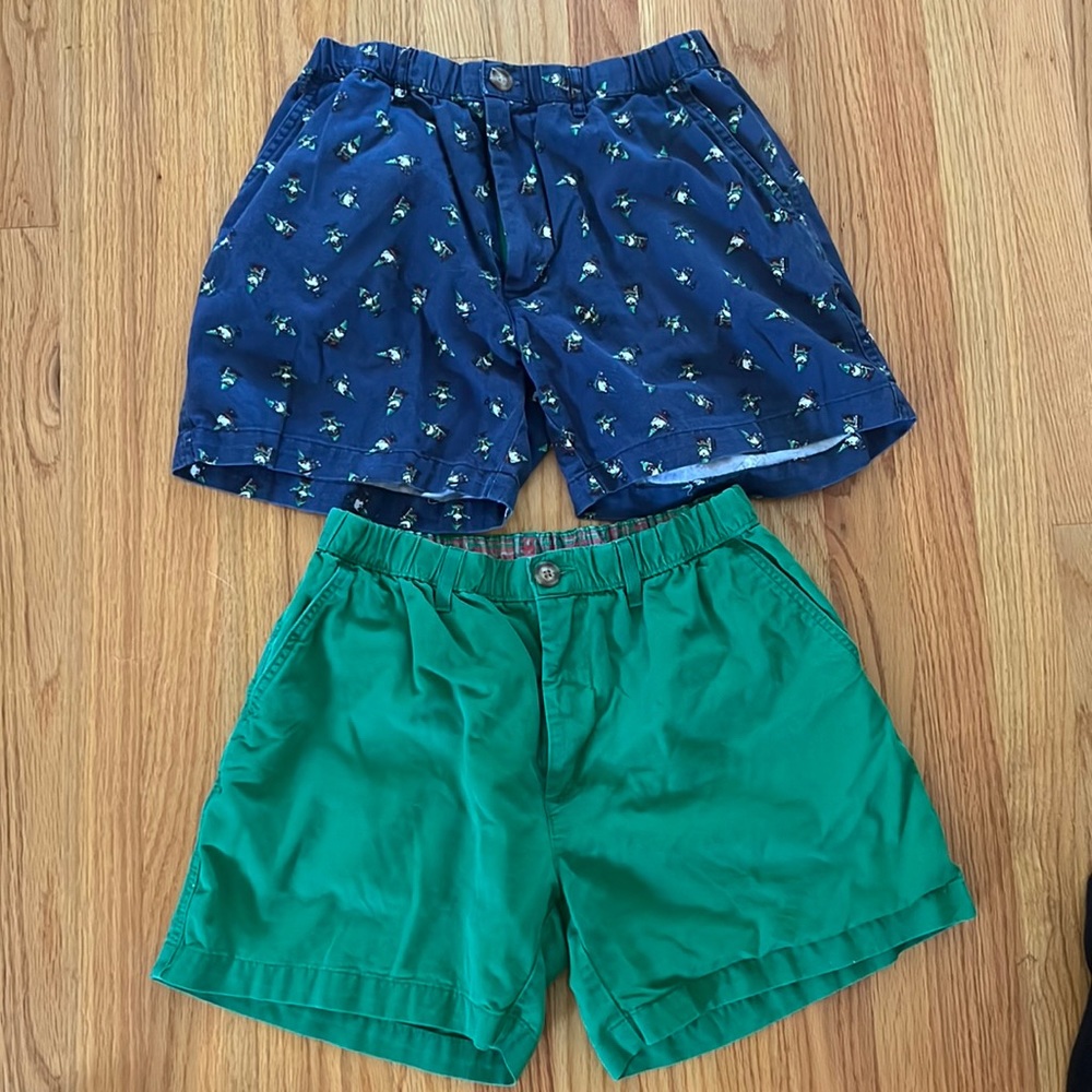 Lot of 2 Christmas Chubbies Shorts -GNOMES